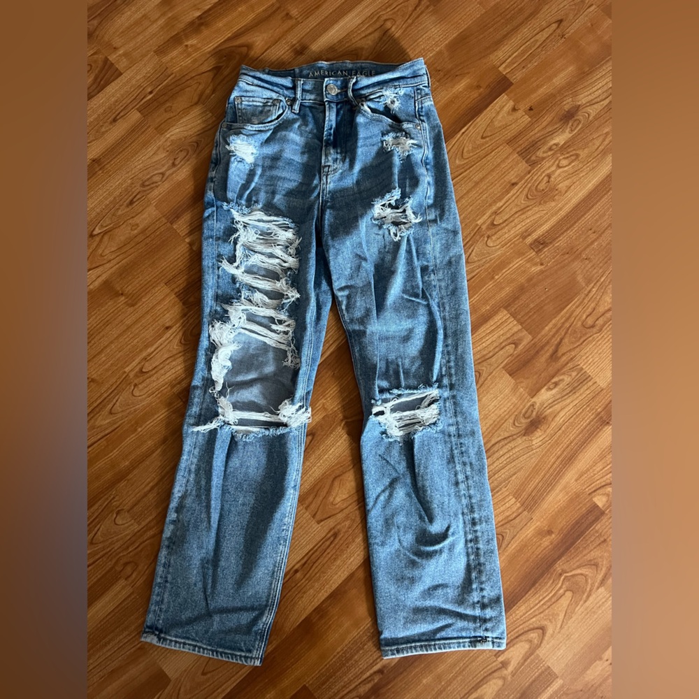 American Eagle Outfitters Blue Distressed Boyfriend Jeans